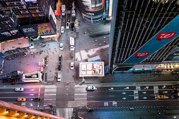 Times Square, desierto (REUTERS/Jeenah Moon)