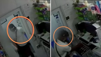 Las cámaras de seguridad registraron el momento exacto en que el delincuente intimidó y despojó de $700.000 a la empleada - crédito Captura video CityTV