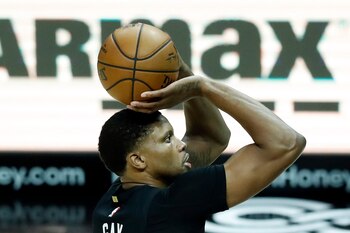El veterano ala-pívot Rudy Gay,
