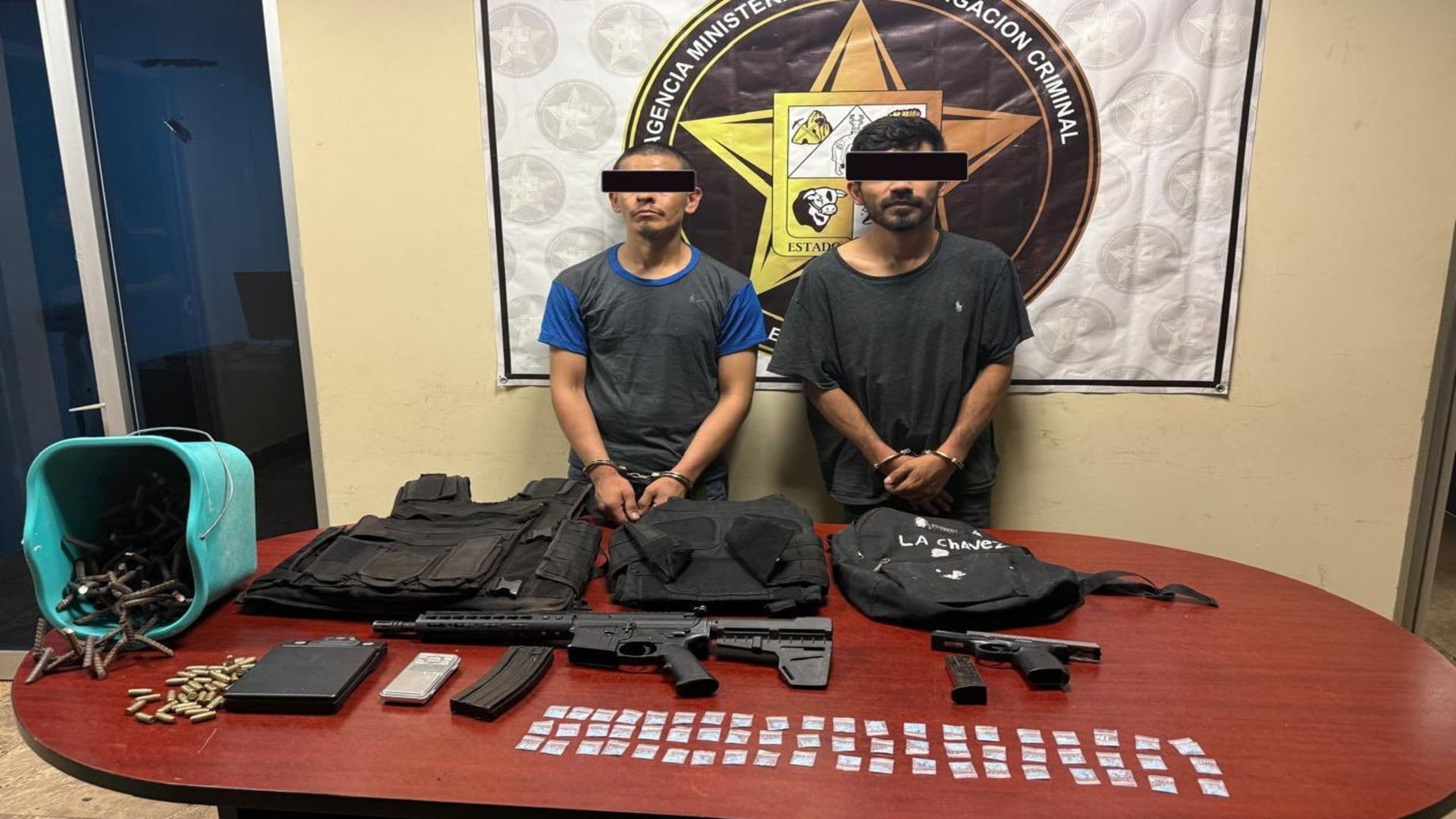 Fueron asegurados dos sujetos, quienes llevaban ponchallantas y artefactos para interferir comunicaciones (FGJES)