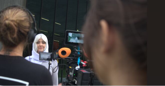 Los aspirantes deben presentar declaración de impuestos o certificados de ingresos para que el comité de becas evalúe su necesidad financiera y otorgue el beneficio del 65% - crédito Miami Institute