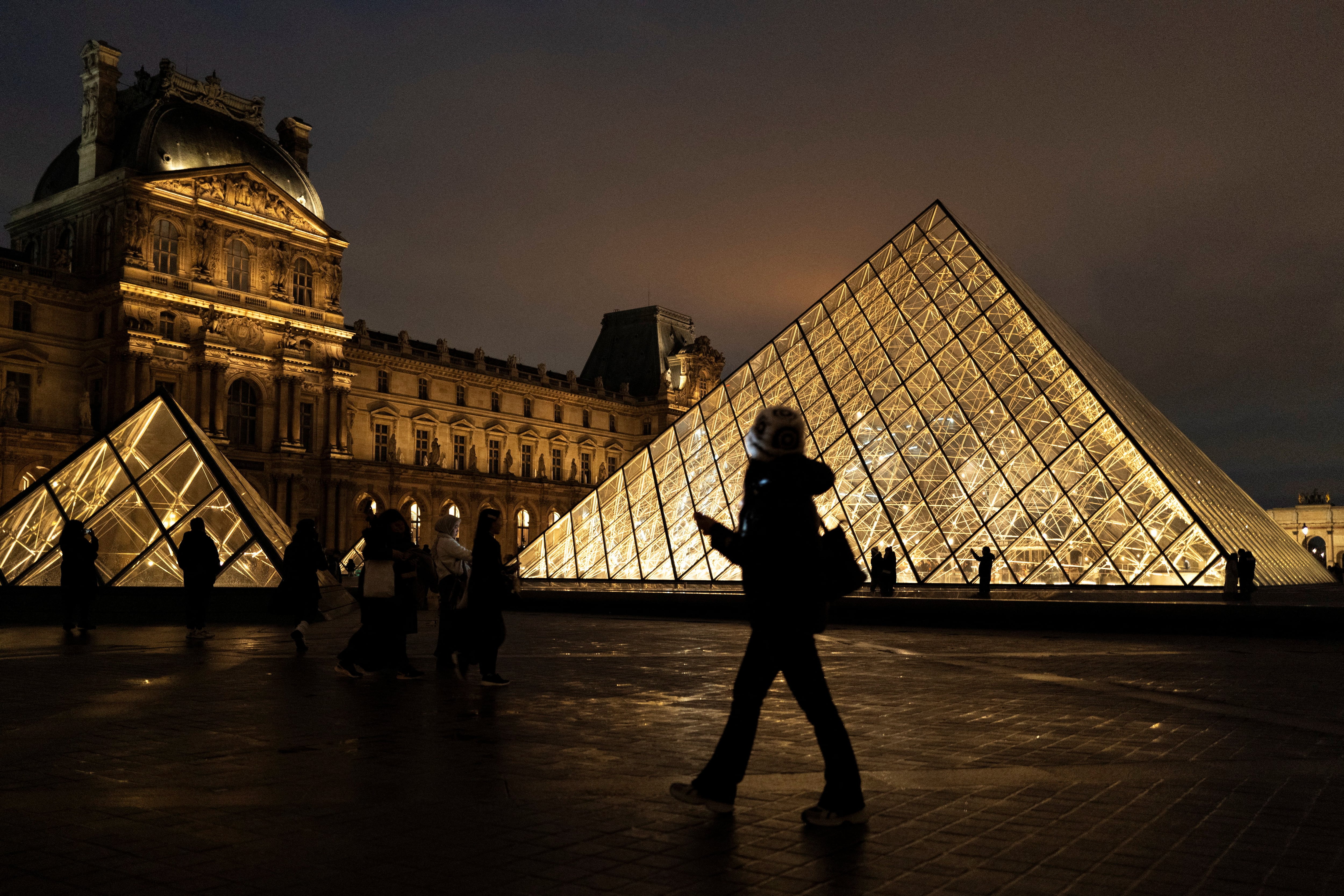 El 35% de los directores de museos de arte de Estados Unidos reportó daños climáticos y el Louvre trasladó 250.000 obras por riesgo de inundación. (REUTERS/Gonzalo Fuentes)