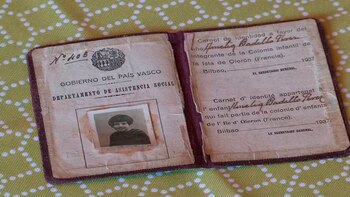 Carné de identidad de Amelia