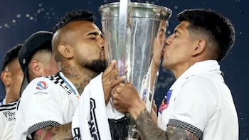 Arturo Vidal y Esteban Pavez