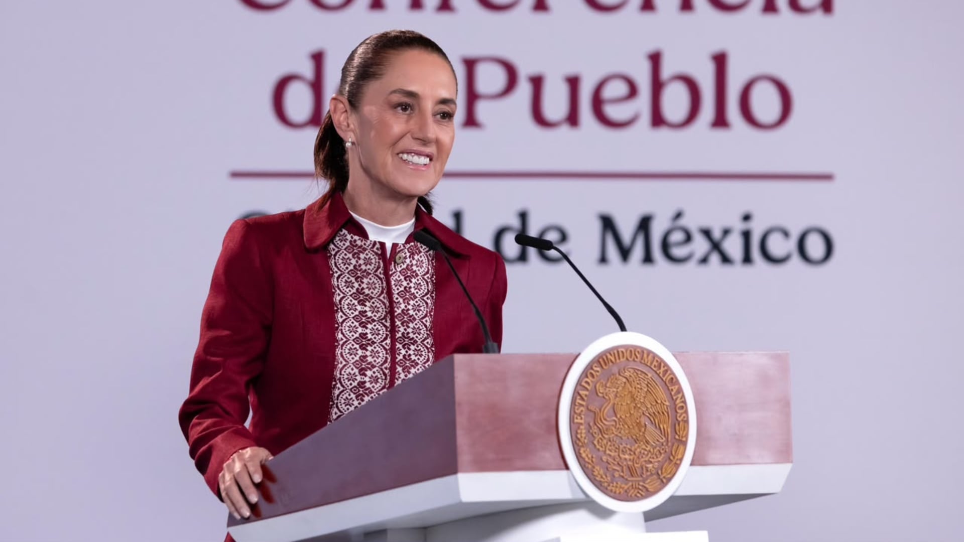Claudia Sheinbaum durante la mañanera de este 8 de septiembre en Palacio Nacional. (Presidencia)