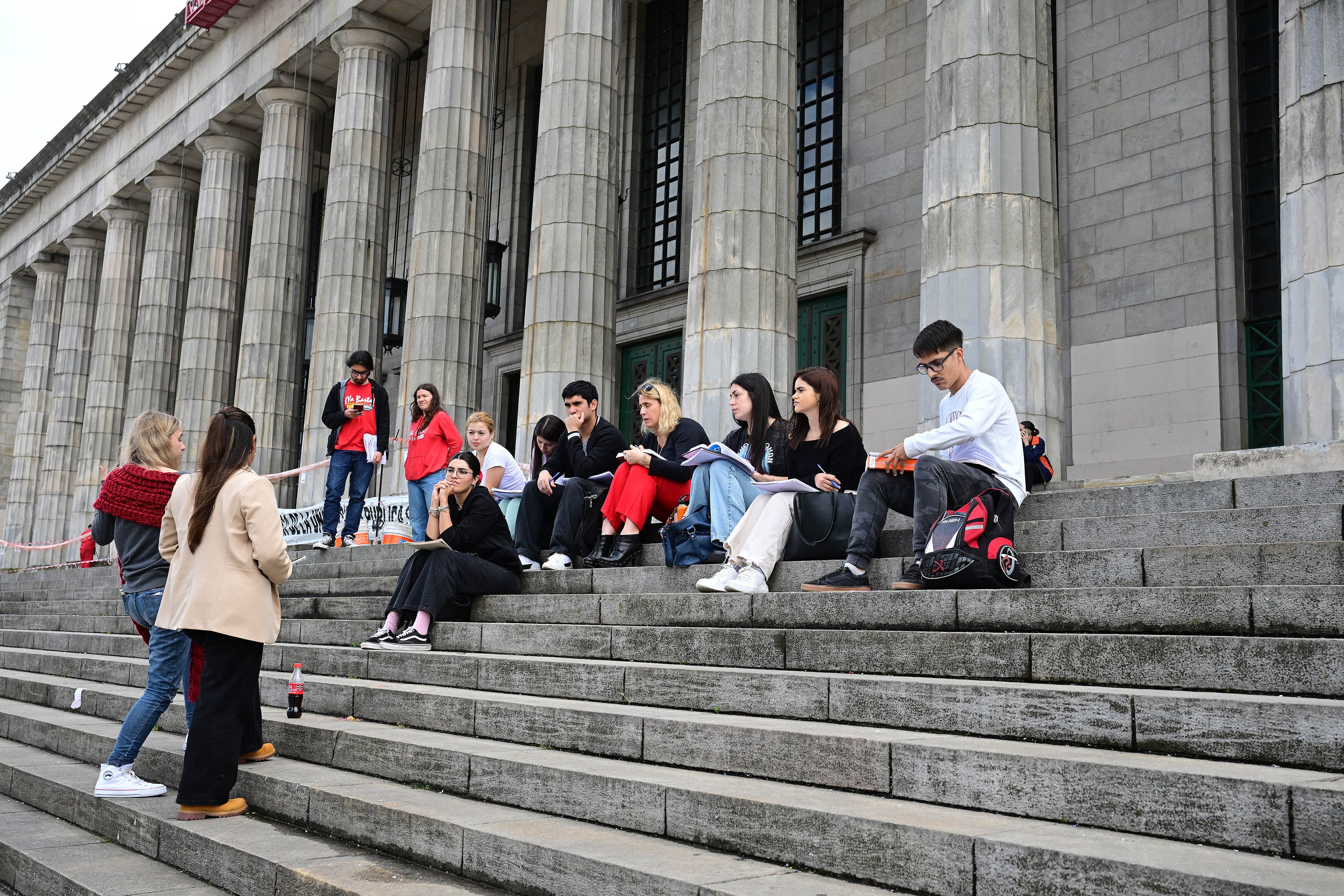 Las universidades lideran el ranking de credibilidad institucional con el 59% de aprobación ciudadana