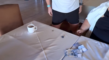 Canelo volvió a ganar en los volados ante Chavira.