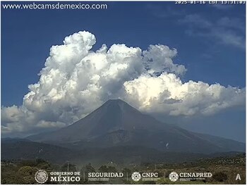 Imagen 1: Volcán Fuego de Colima, 13:31 h (hora local).