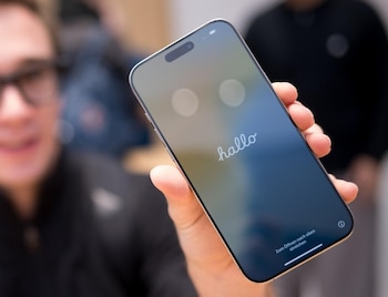 Apple ofrece opciones para crear excepciones: puedes configurar que solo suenen las llamadas de tus contactos favoritos.
(Europa Press)