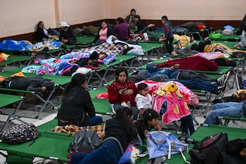 Volcán de fuego de Guatemala en constantes erupciones, las más fuertes en años