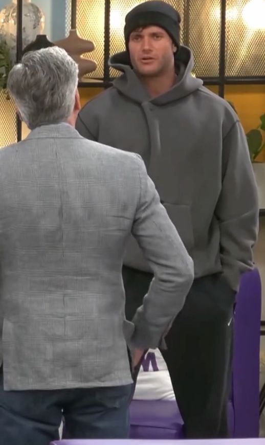 La llegada del exchico reality español rompió la monotonía del encierro y despertó nuevas reacciones entre los participantes. (TikTok)