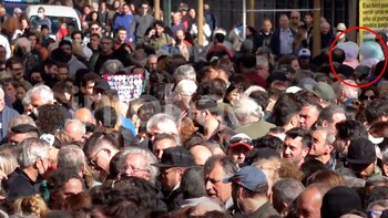 En el círculo rojo, los