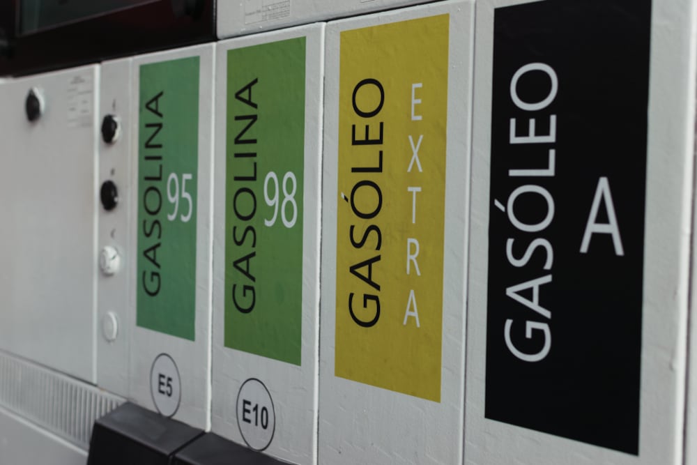 Desde el sector del transporte de cargas sostienen que el precio final que afrontan los transportistas continúa aumentando y cuestionan el mecanismo utilizado para trasladar beneficios al surtidor (Foto: Shutterstock)