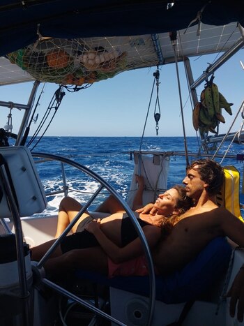 Juan es psicólogo y Constanza