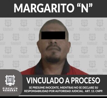 Los elementos le quitaron dinero