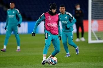 Karim Benzema, baja las últimas 3 semanas, entrenó con el equipo principal pensando en PSG.