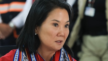 Keiko Fujimori cae en picada hasta 28,3% de aprobación ante preocupación por la economía y el crimen, según Bloomberg
