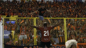 Águila es líder y el