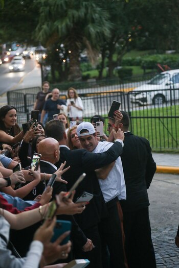 Cientos de argentinos mostraron su