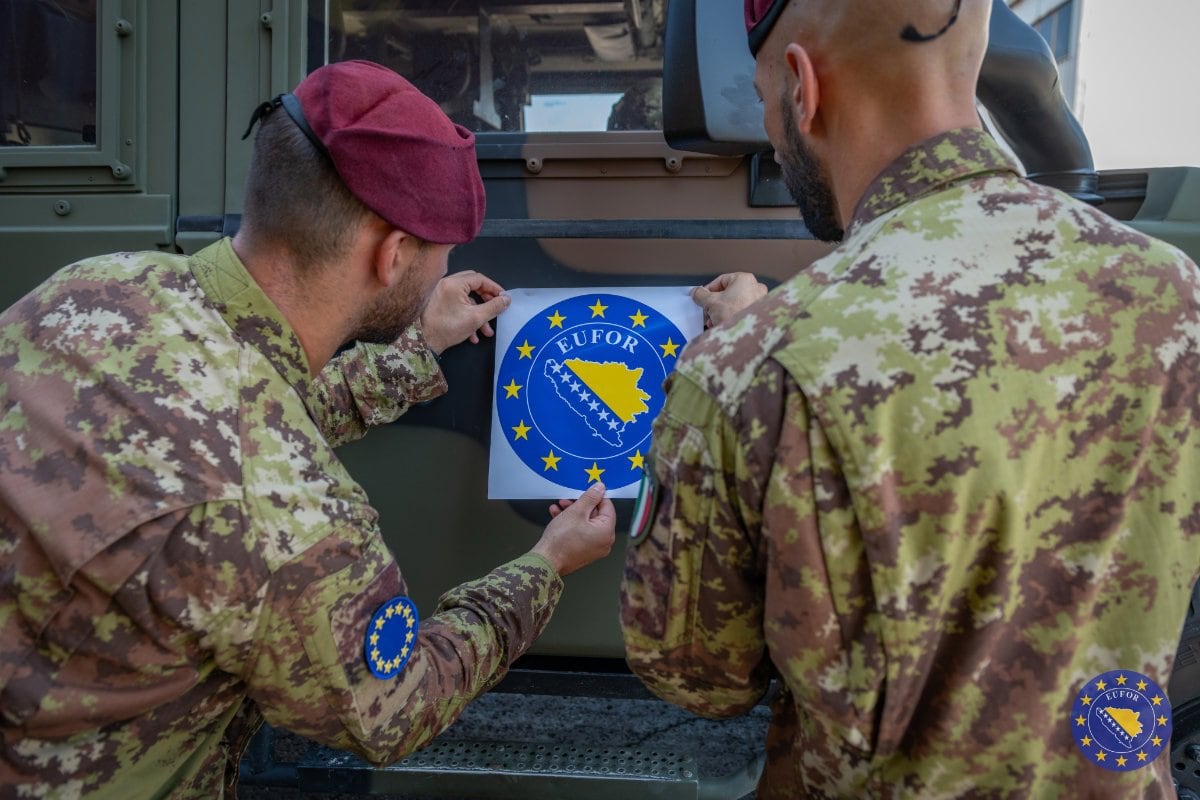 La UE lamenta la muerte de cuatro militares italianos en un accidente aéreo en Bosnia y se solidariza con Roma
