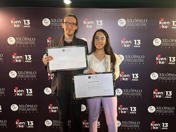 En la imagen, los dos