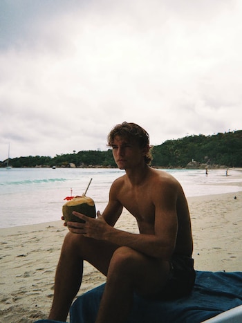 Las vacaciones de Nico Paz y su pareja Emma Ramirez en Seychelles