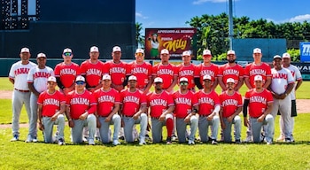 Equipo de sóftbol de Panamá que se adjudicó la justa deportiva realizada en Managua, Nicaragua. (Cortesía)