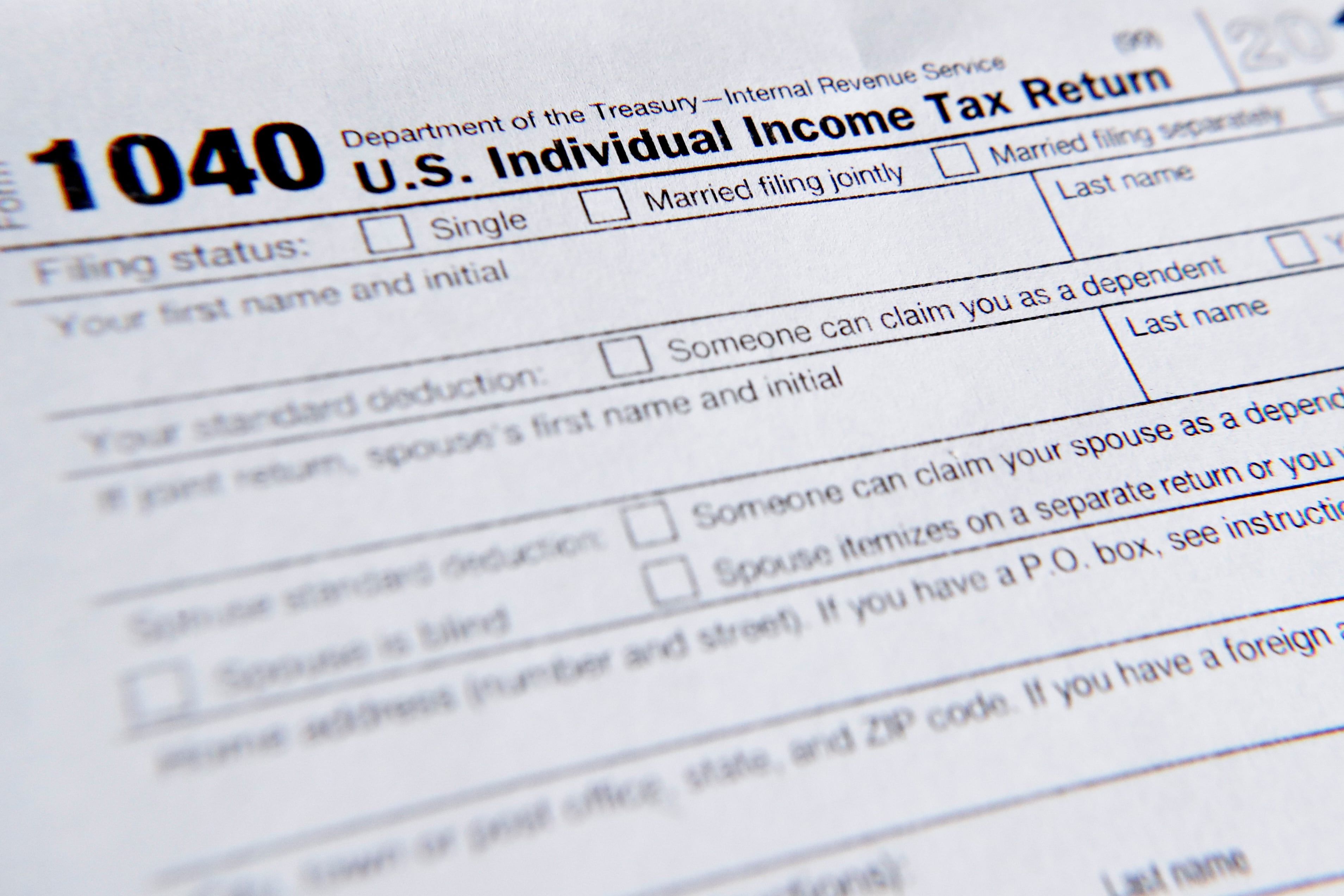 Las cuentas en línea del IRS registraron casi 121 millones de ingresos y la herramienta Where’s My Refund? fue consultada unas 346 millones de veces durante la temporada (AP Foto/Keith Srakocic)
