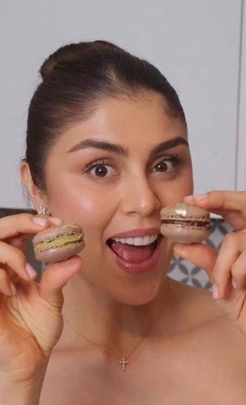 Pautips reveló la mezcla exacta detrás de sus macarrones inspirados en un pastel de chocolate - créditos @pautips/IG