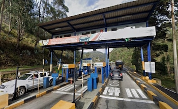 La medida adoptada por el Gobierno de Petro logró mitigar presiones inflacionarias en su momento, pero generó déficits que ahora se abordan mediante reajustes progresivos, según el Ministerio de Transporte - crédito Google Maps