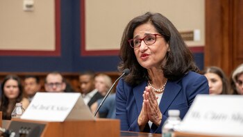 La rectora de la Universidad