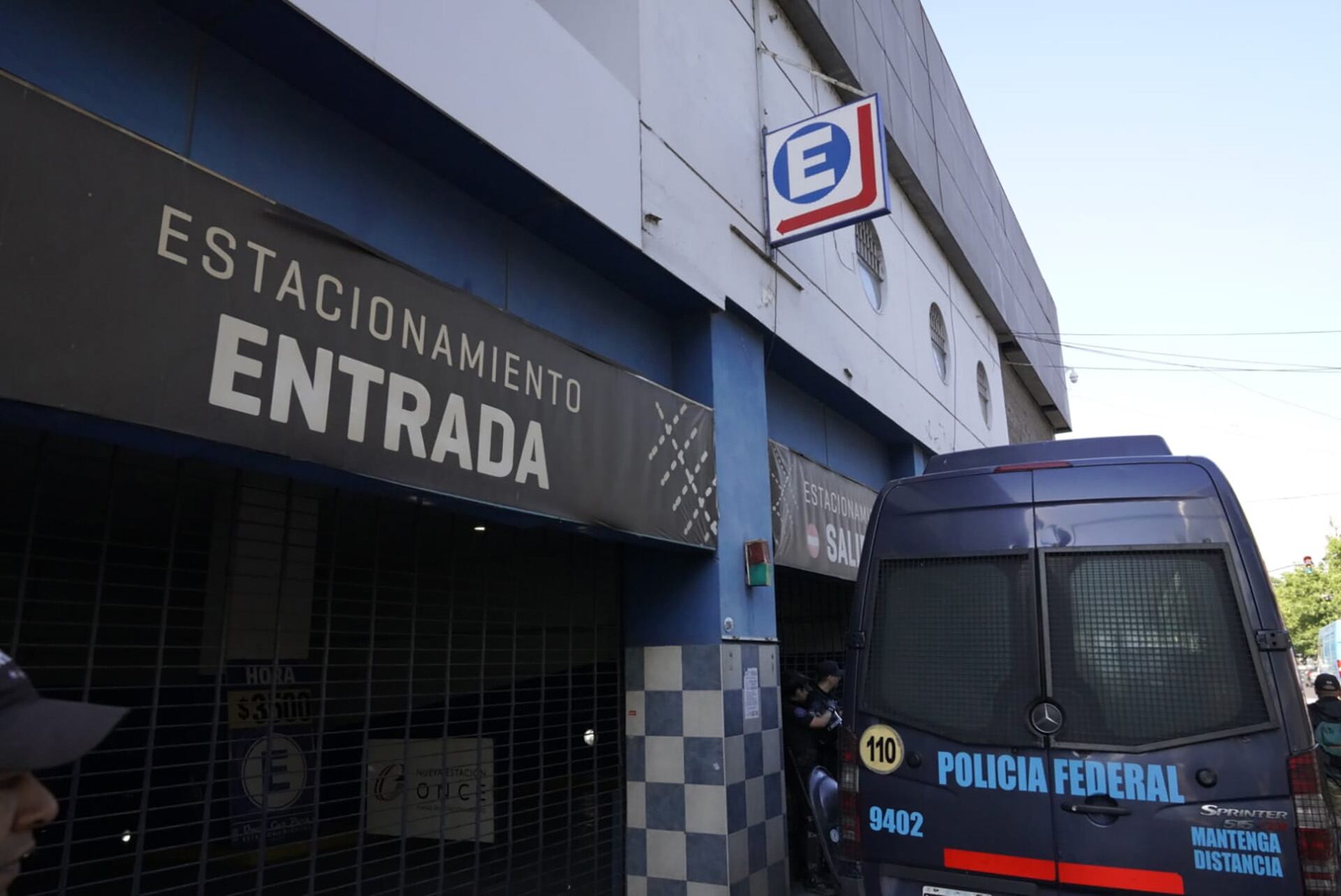 El procedimiento en la estación de Once comenzó en las primeras horas del miércoles