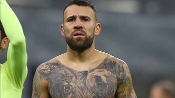 Nicolás Otamendi lució sus tatuajes