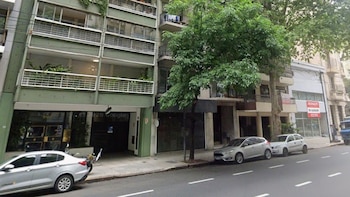 Encontraron sin vida a una mujer de 92 años en su departamento de Recoleta e investigan cómo murió