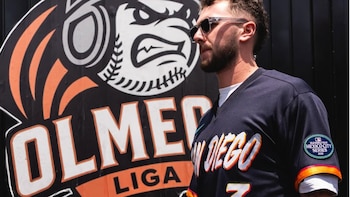 Padres de San Diego visitan la Liga Olmeca e imparten clases a niños a horas de la Mexico City Series 2026