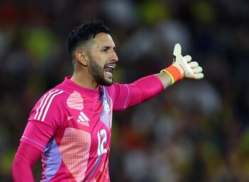 Camilo Vargas dejó claro que los porteros de la selección Colombia tienen condiciones para llegar a la Copa América - crédito Hannah Mckay/REUTERS