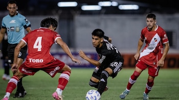 Deportivo Riestra le ganó 1-0