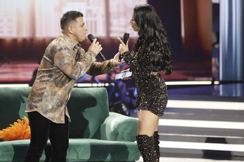 Karla Zapata recibe comentarios sobre