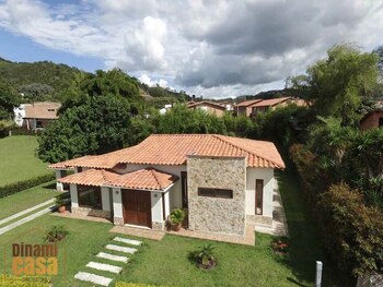 Campestres, modernas o de dos pisos, así son los diseños de casas en tendencia que más solicitan los clientes.