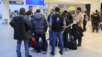 Seis hondureños retornan al país tras engaño de falsos empleos en Rusia