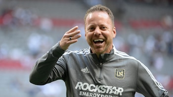 Técnico de LAFC quiere enfrentar a Cruz Azul en el Estadio Ciudad de México