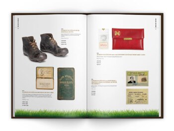 La colección incluye premios, medallas,