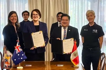 La restitución se realizó mediante coordinación diplomática entre Perú y Australia para enfrentar el tráfico ilícito de bienes culturales.