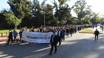 Conmovedor homenaje a los 6