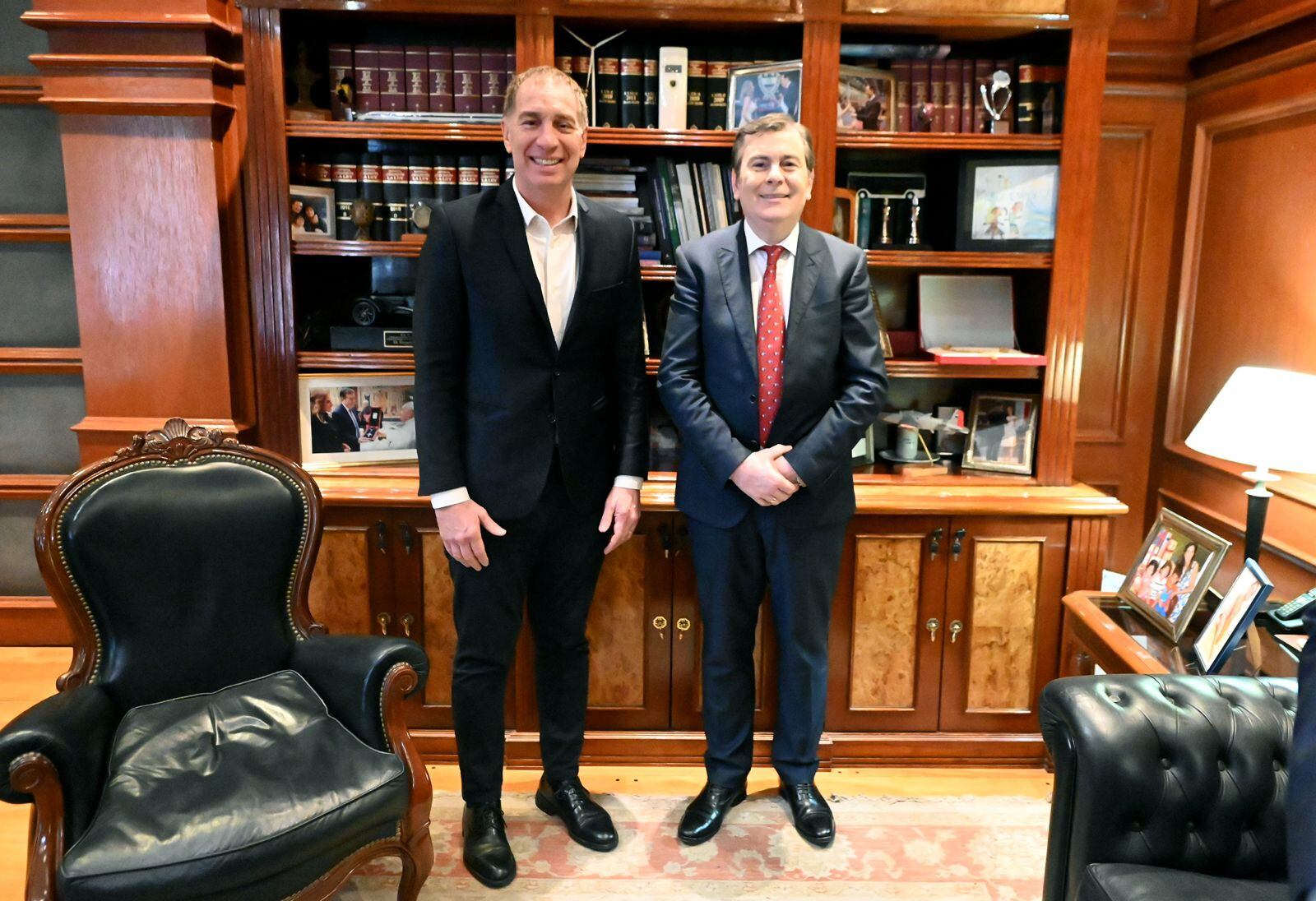 Gerardo Zamora junto a Diego Santilli