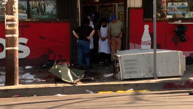 Entre los heridos, una mujer de 50 años sufrió una fractura en la pierna y un hombre de 50 años presentó un golpe en la cabeza
