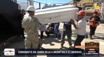 Seis muertos y cientos de damnificados: así vive Pumpunya tras el devastador sismo en Chongos Bajo. Captura: Latina.