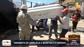 Velan restos de fallecidos durante sismo de 5.1 en la Plaza de Pumpunya: deudos piden ayuda