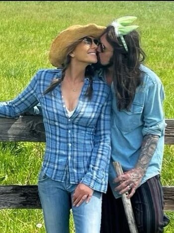 Elizabeth Hurley afirmó que tiene