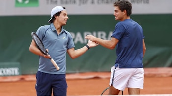 Nicolás Baena se despide en individuales, pero avanza a cuartos de final en dobles de Roland Garros junior